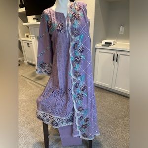 Brand new 3 piece Pakistani Indian suite
